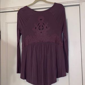 American Eagle barely worn Purple Long Sleeve-S